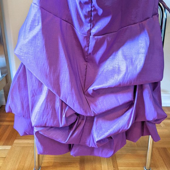 🔥 Purple Strapless Dress. Cocktail Ruffle Dress with Flower detail 🔥 - Picture 4 of 9